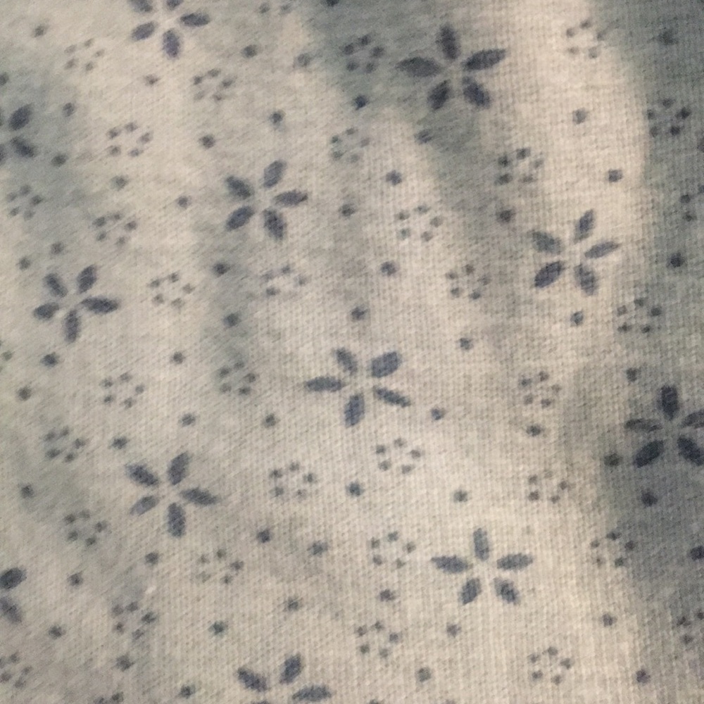 Shirt - Picture 4 of 4